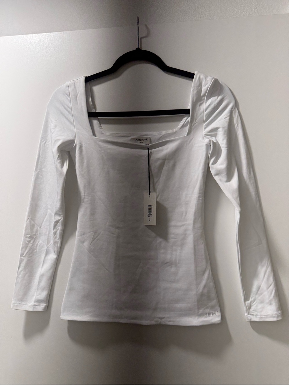 Aritzia contour long sleeve